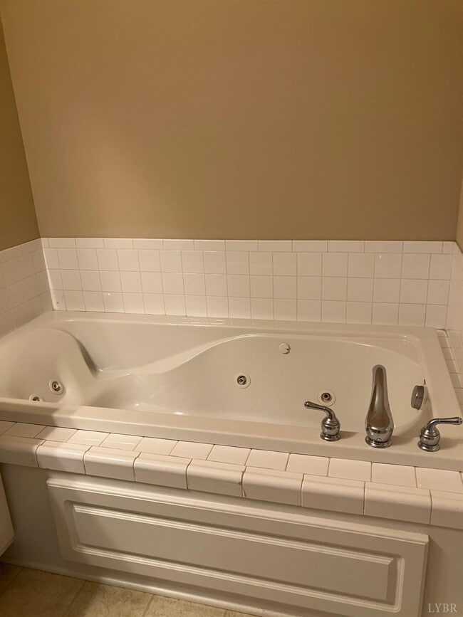 Building Photo - 518 Northwynd Cir