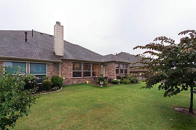Building Photo - 9971 Knoll Trace Way