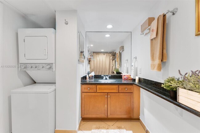 Building Photo - 5600 Collins Ave