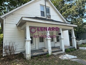 Building Photo - 635 S Douglas Ave