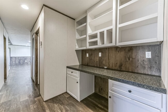 Building Photo - 1566 County Rd 610