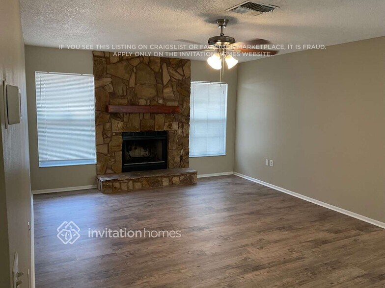 Building Photo - 4829 Montevista Dr