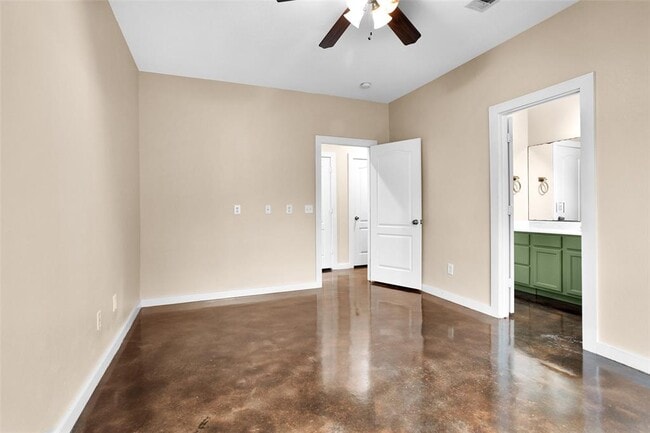 Building Photo - 3129 Molly Dr