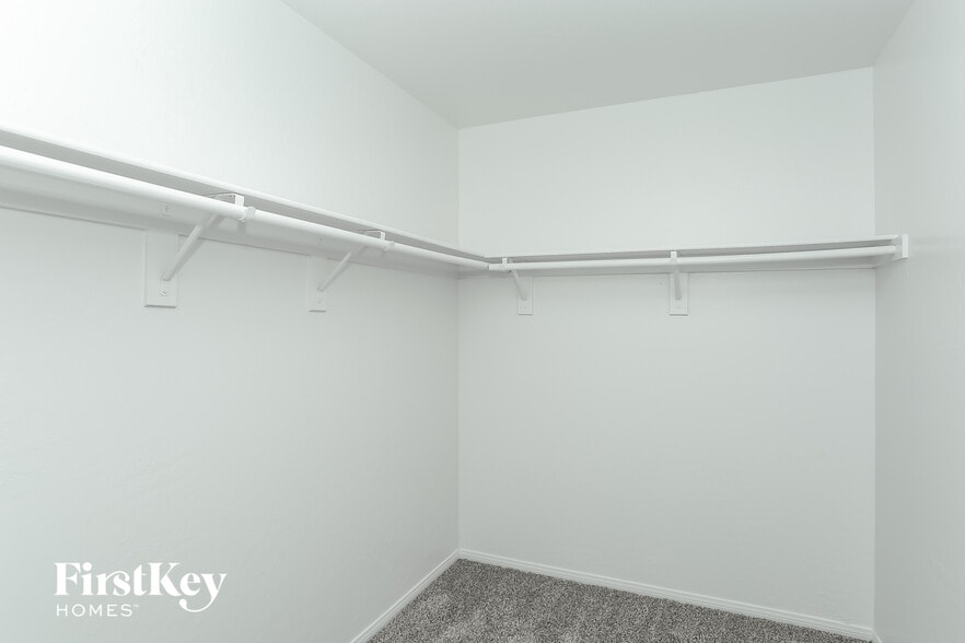 Building Photo - 7600 Scarlet Tapestry Ct