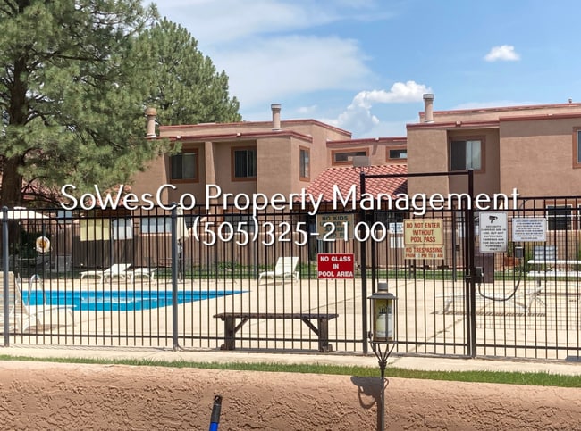 Building Photo - Beautifully Remodeled Condo (with seasonal pool upon availability)