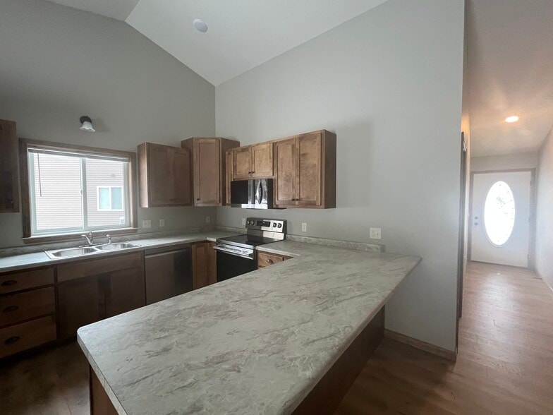 Building Photo - 634 Veronica Ct