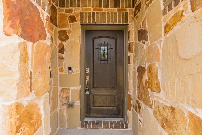 Building Photo - 4583 New Country Dr