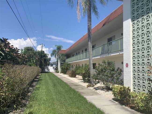 Building Photo - 3504 S Beneva Rd