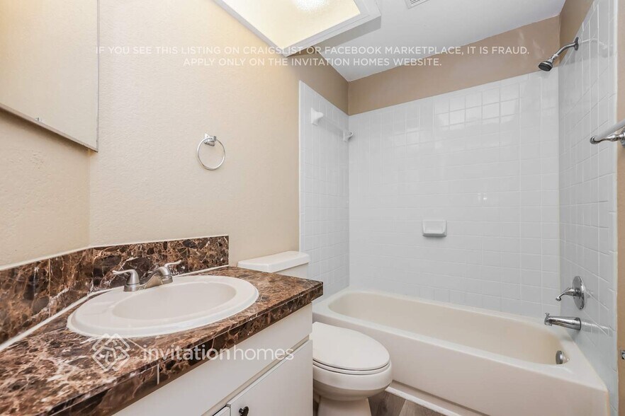 Building Photo - 327 80th Ave NE