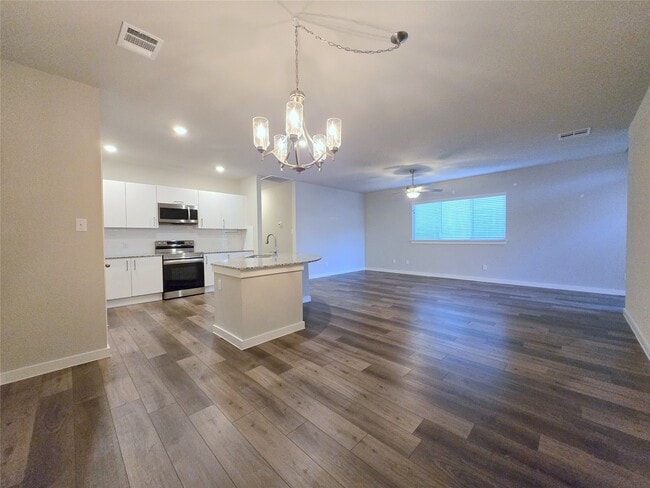 Building Photo - 9753 Grosbeak Ln