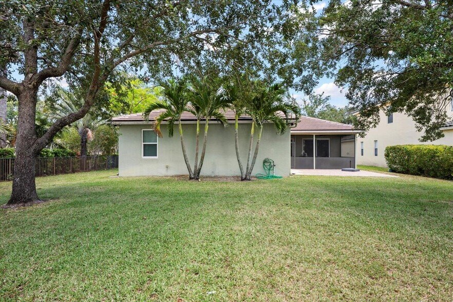 Building Photo - 1575 Newhaven Point Ln