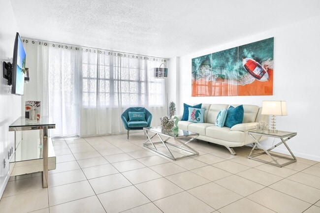 Building Photo - 3725 S Ocean Dr