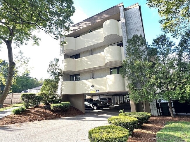 Building Photo - 295 W Wyoming Ave