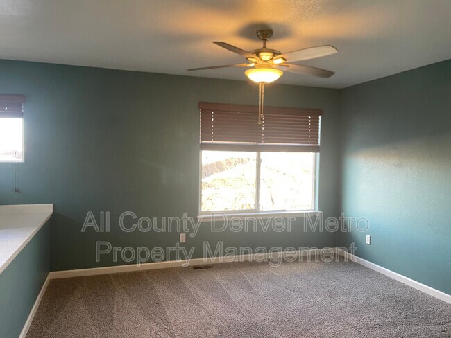 Building Photo - 5014 Everett St