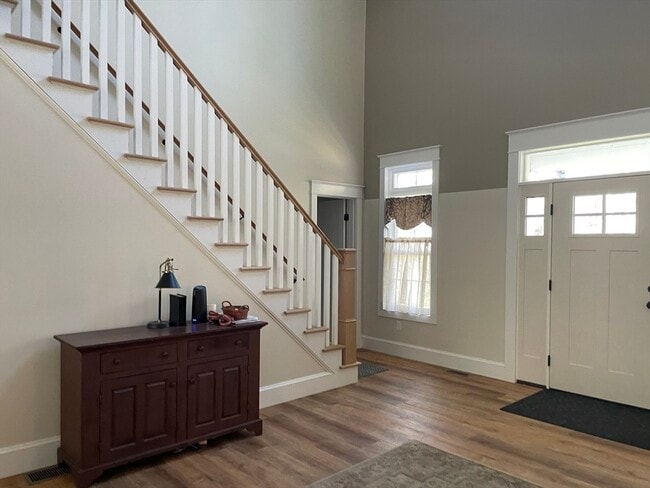 Building Photo - 1 Lamoureux Ln