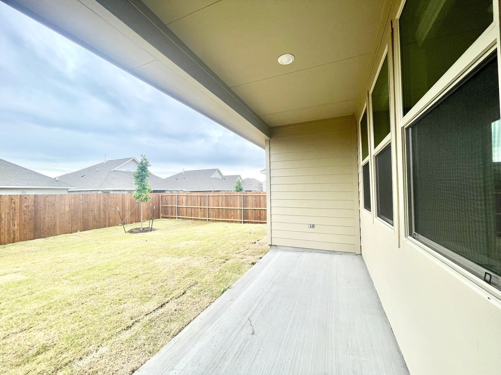 Building Photo - 1217 Sassafras Dr