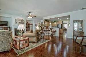 Building Photo - 232 Begonia Ct