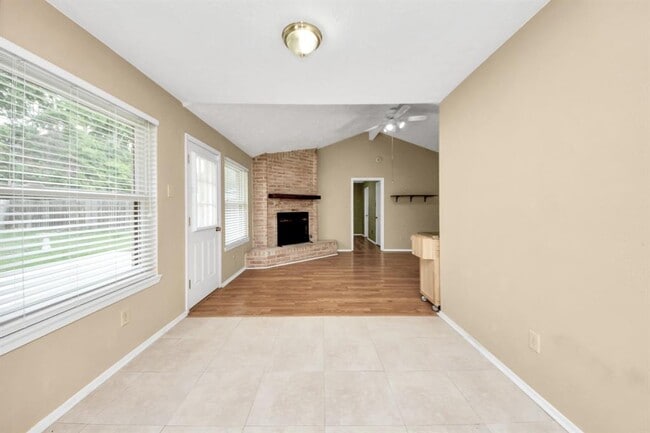 Building Photo - 2614 Cobble Ridge Dr
