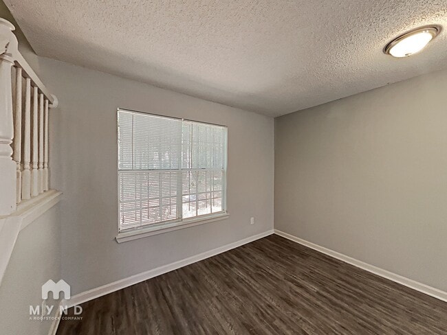 Building Photo - 5486 Fox Valley Ln