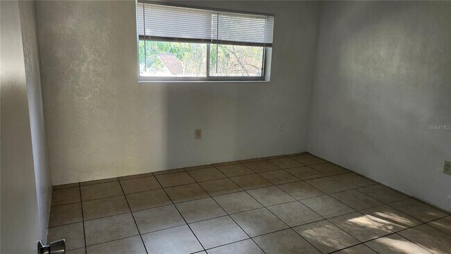 Building Photo - 1216 Kennedy Rd