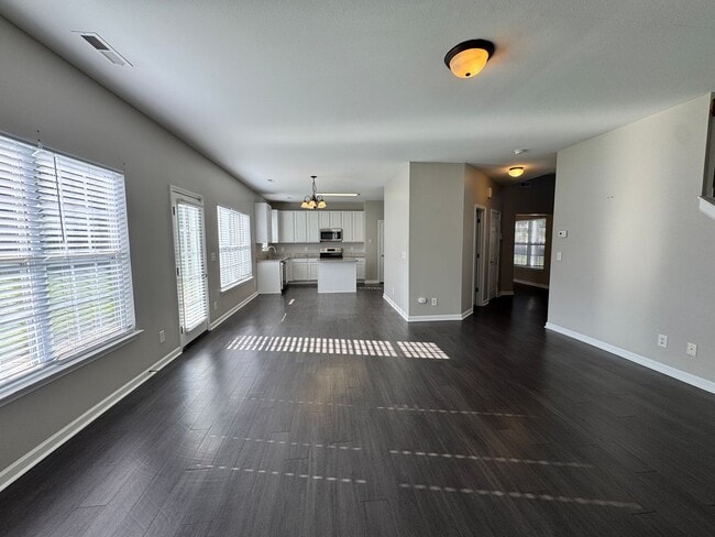 Building Photo - 803 Peachtree Meadows Cir