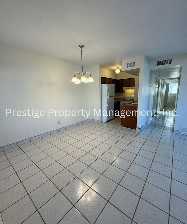 Building Photo - 2235