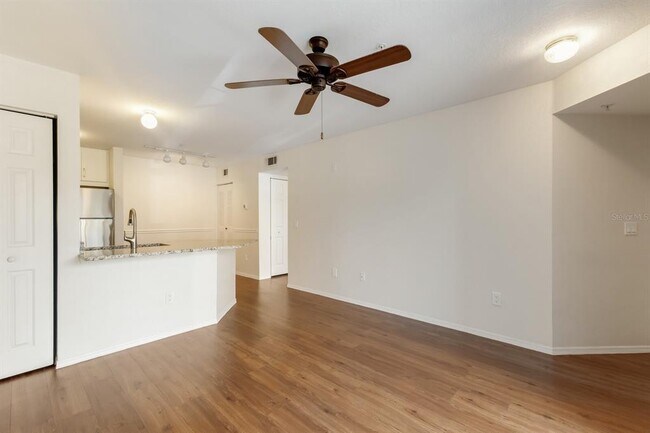 Building Photo - 850 S Tamiami Trl