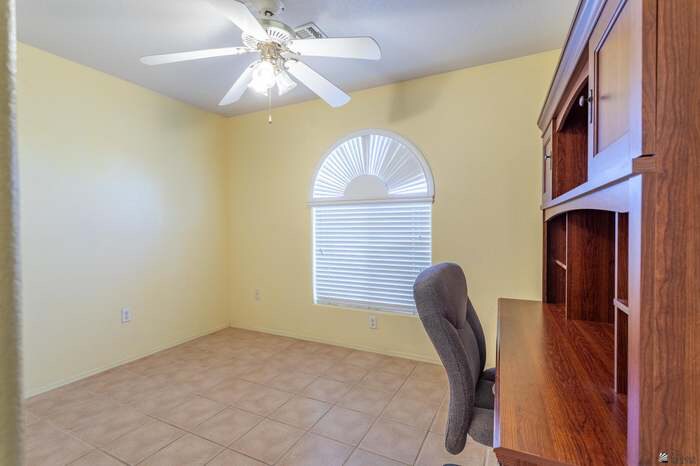 Building Photo - 11241 E 37th Ln