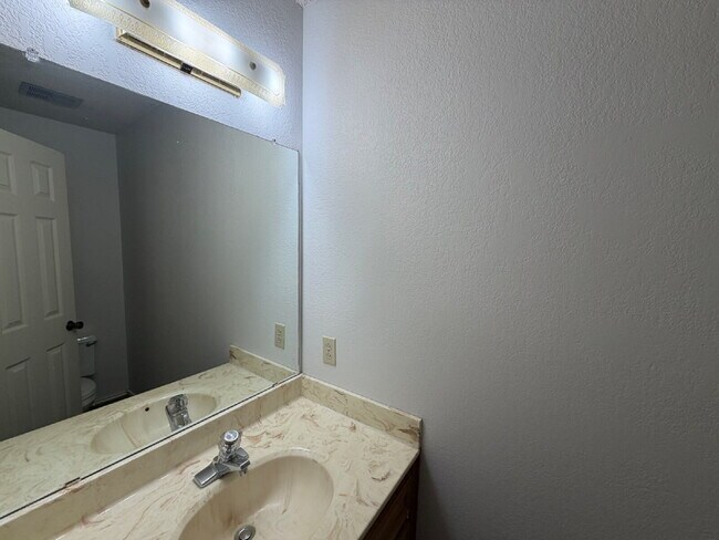 Building Photo - Beautiful Two Story Townhome in West Lubbock!