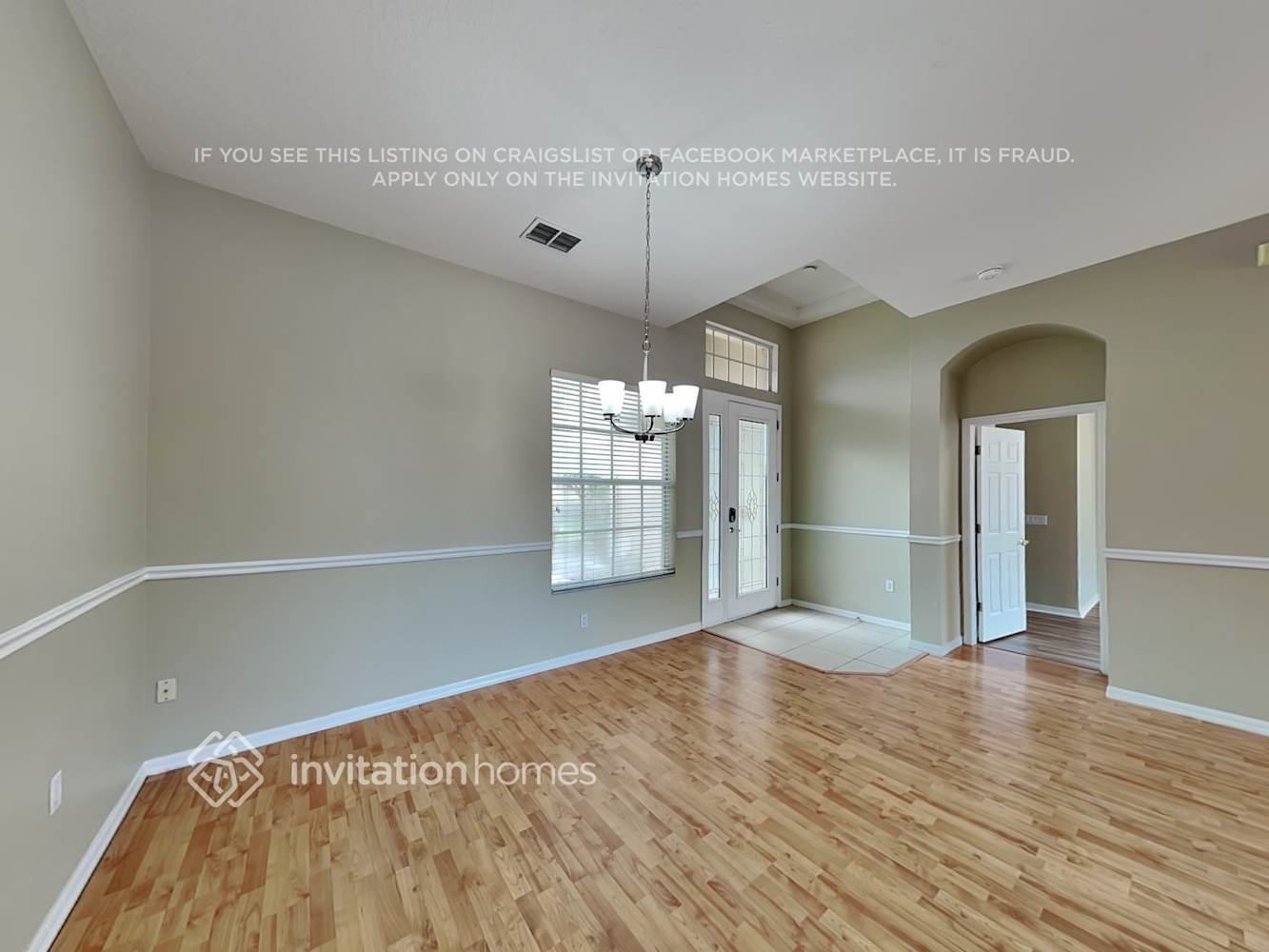 Building Photo - 3204 Hanging Vine Ct