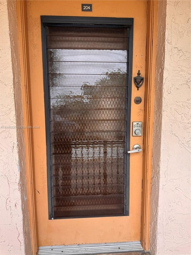 Building Photo - 4950 E Sabal Palm Blvd