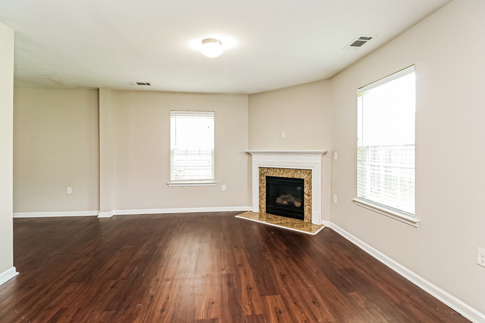 Building Photo - 1742 Eastway Dr