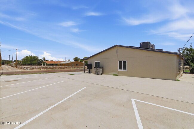 Building Photo - 8761 Lawson St