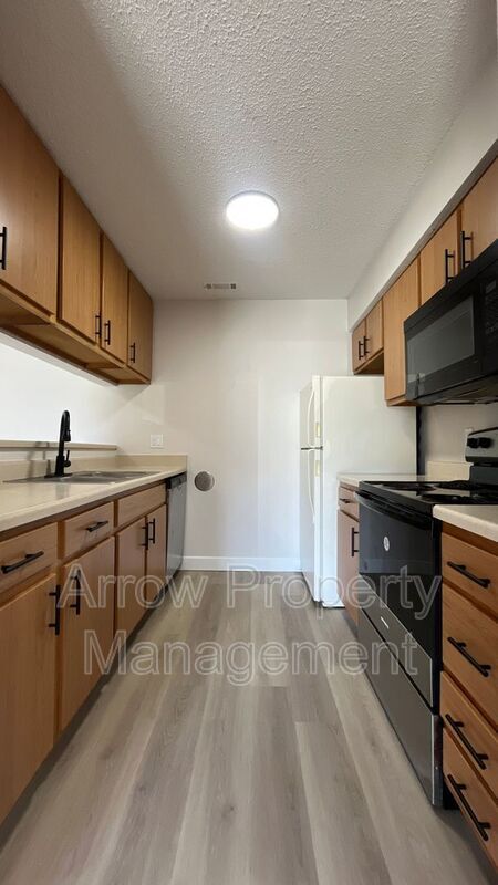 Building Photo - 2340 N 44th St