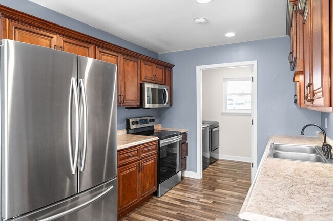 Building Photo - 2701 E Copeland Ct