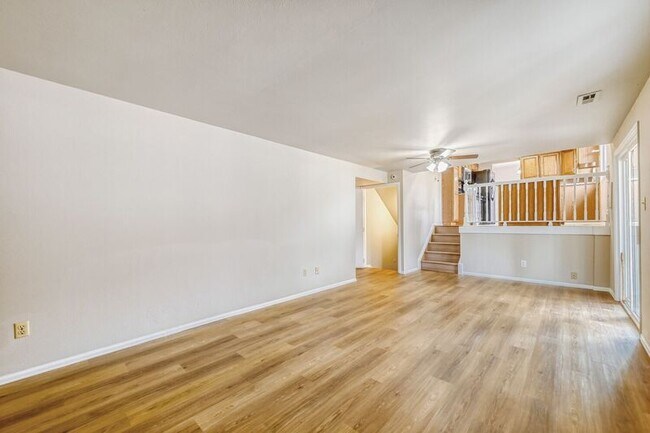 Building Photo - 5355 N Carefree Cir