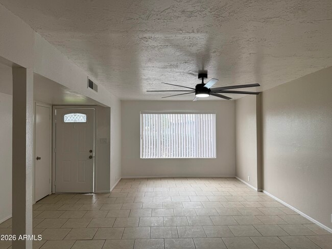 Building Photo - 503 E Loyola Dr