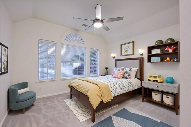 Building Photo - 2109 Eastlands St