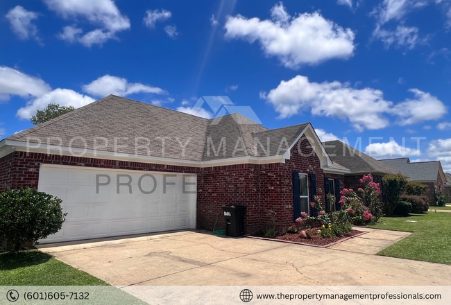 Building Photo - Tranquil Haven for Rent in Charming Brandon!