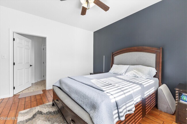 Building Photo - 401 Avalon Pl