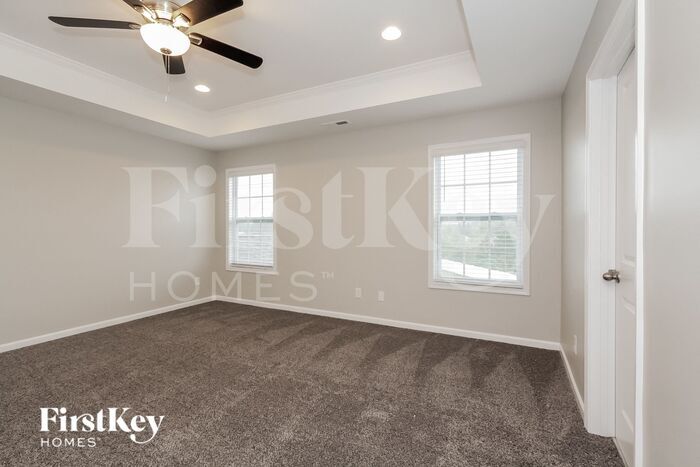 Building Photo - 107 E Americana Dr