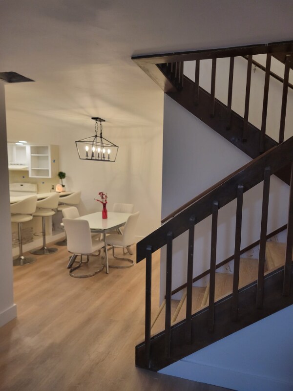 Building Photo - 570 N Tropic Ln