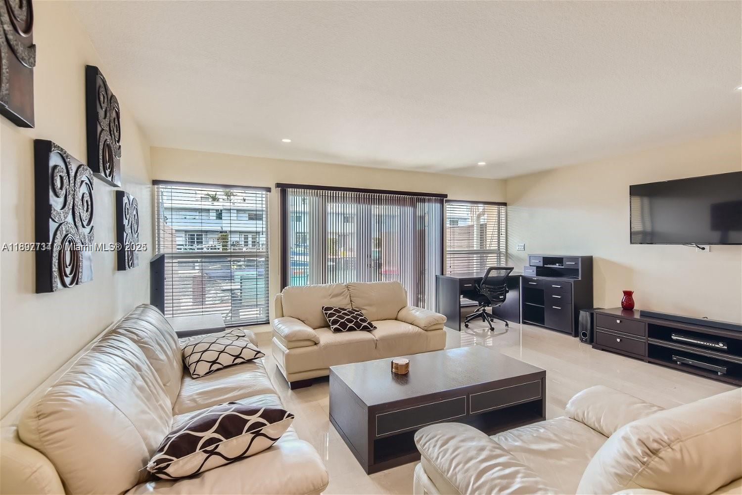 Building Photo - 3864 NE 167th St