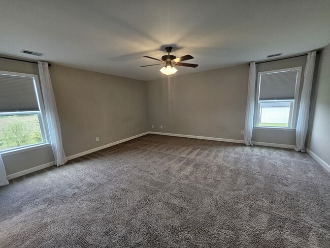 Building Photo - 105 Pinehurst Ln