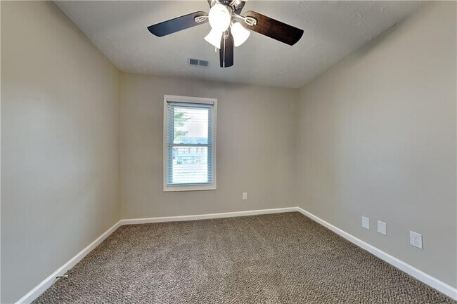 Building Photo - 229 Colemans Bluff Dr