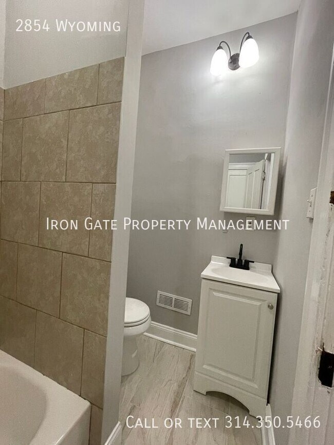 Building Photo - 2854 Wyoming-