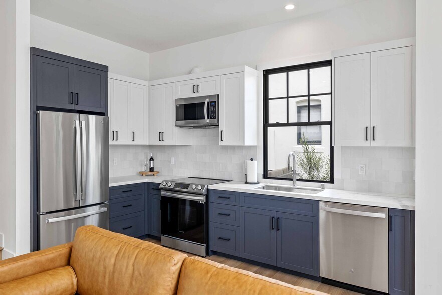 Building Photo - 603 Garnet St