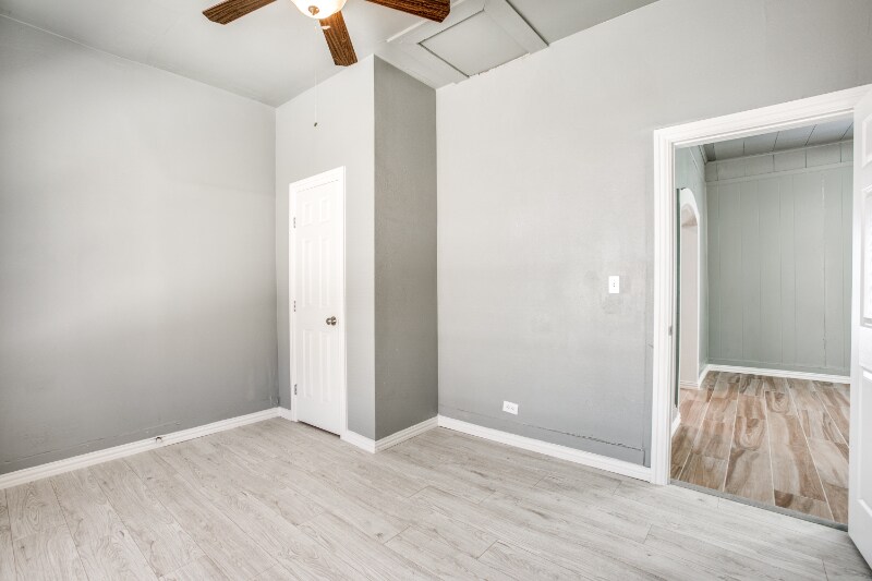 Building Photo - 415 5th St