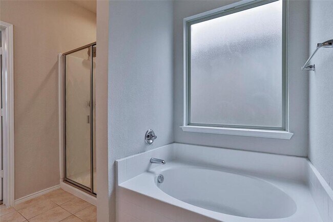 Building Photo - COMING SOON, DARLING HOME IN DENTON!