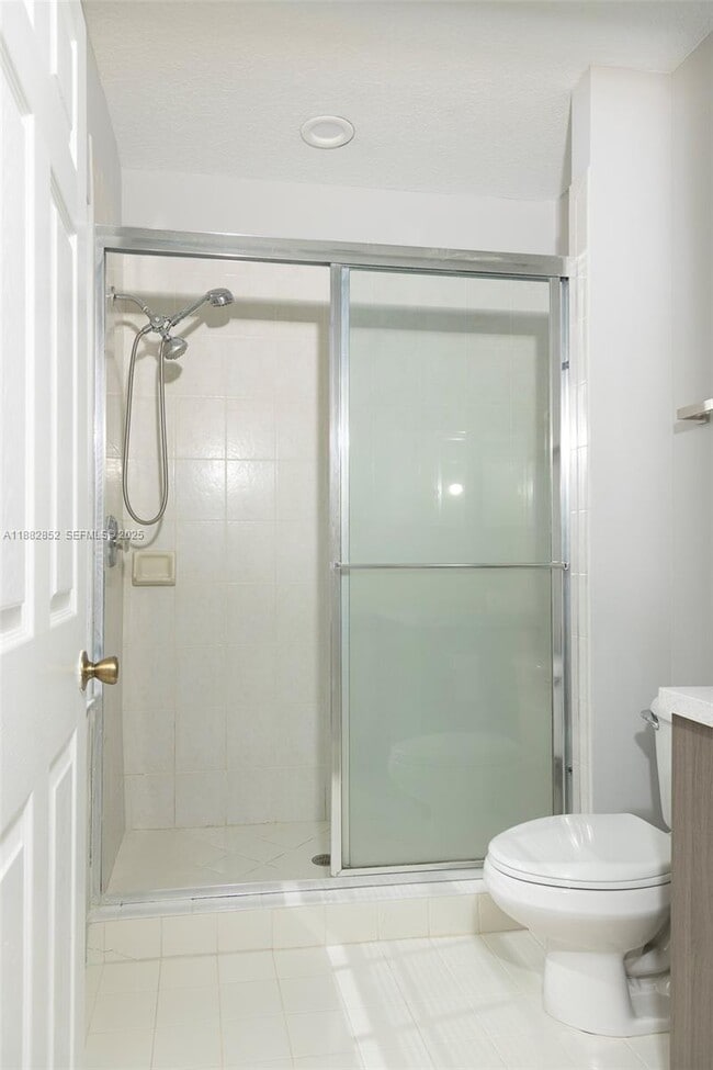 Building Photo - 5662 Enclave Pl